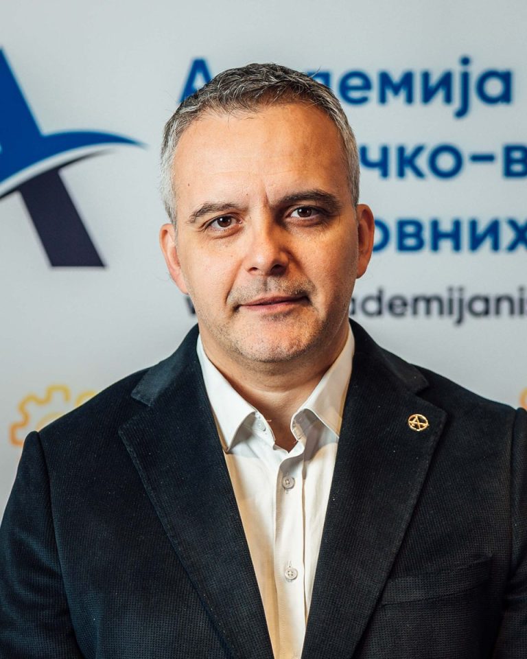 Du&scaron;an Stefanović