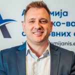 Никола Милутиновић
