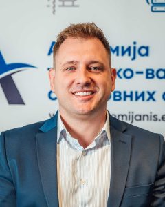 Никола Милутиновић